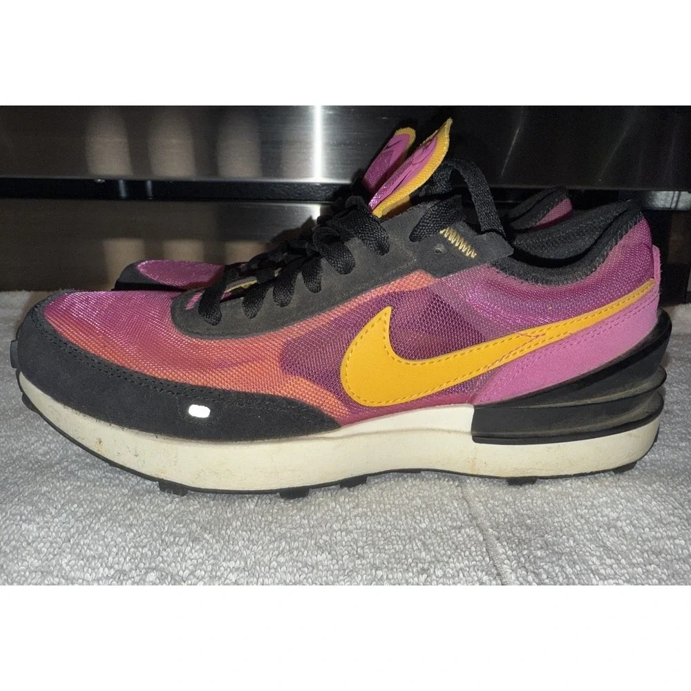 Nike Waffle‎ One Size 5.5Y/Women's Size 7Fuchsia Running Shoes Sneakers